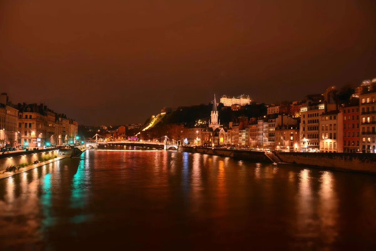 sortie en couple a lyon été